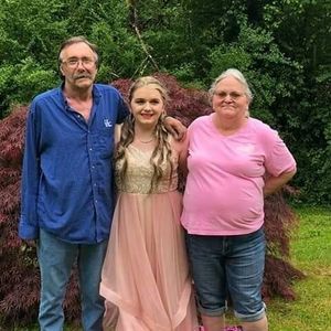 Meet your Posher, Crystal